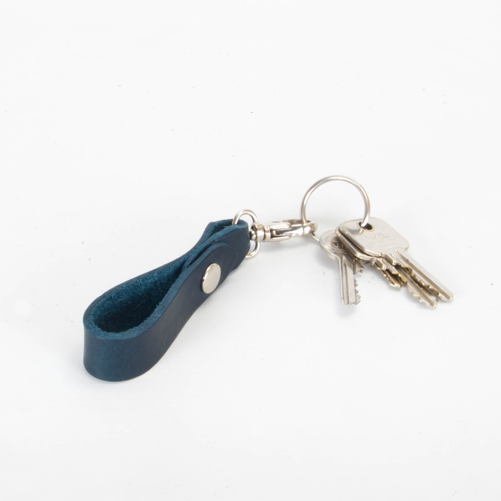 K017 Handmade Genuine Leather Keychain Key Chain with Belt Loop Clip for  Keys, Size S - Blue Wholesale